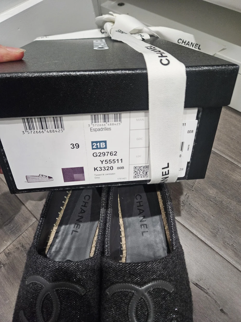 CHANEL GRAY Tweed/LAMBSKIN CC Logo Espadrille Flats